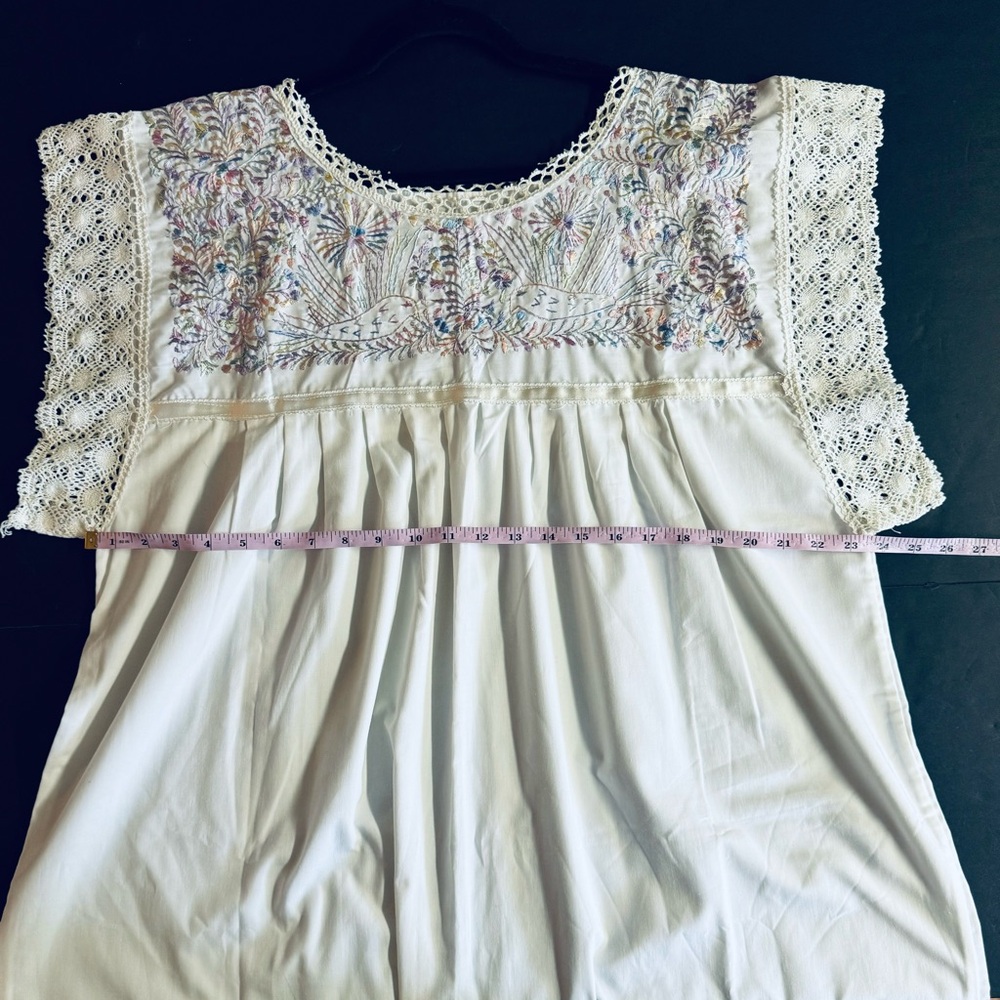 XL Vtg.Oaxaca Handmade embroidered white+purple maxi dress with crochet details. - Picture 12 of 13